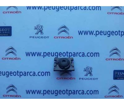 PEUGEOT 307 ÇAMURLUK KLİPSİ 7840.L6